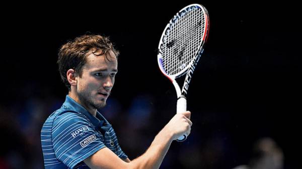 ATP не будет отменять итоговый турнир и готова провести его без зрителей