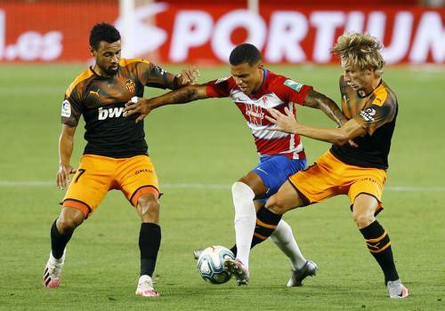 Гранада — Валенсия - 2:2 - Видео и обзор матча - Примера чемпионата Испании - 04.07.2020 ⋆ СПОРТ.UA