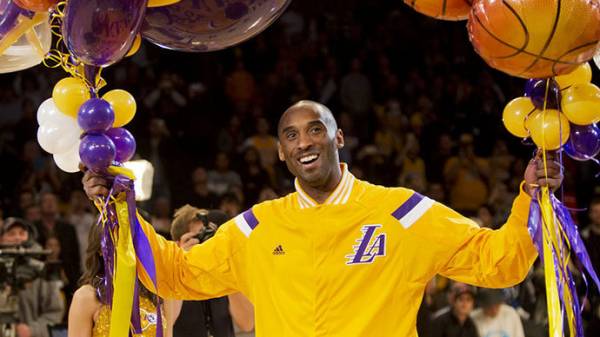 «Лейкерс» будут играть в плей-офф НБА в майках, посвященных Коби Брайанту