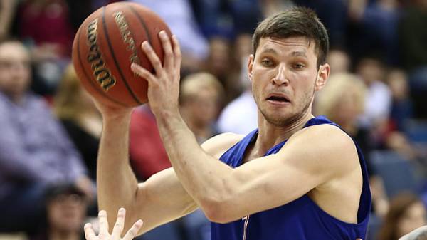 Защитник ЦСКА Ухов выбыл на долгий срок