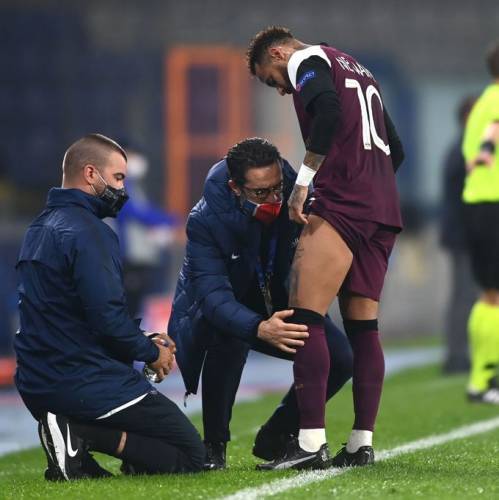 ФОТО. Опять сломался. Как Неймар плакал, получив травму