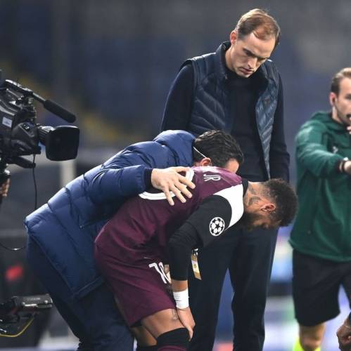 ФОТО. Опять сломался. Как Неймар плакал, получив травму