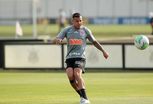 Коринтианс заплатил Динамо половину долга по Сидклею