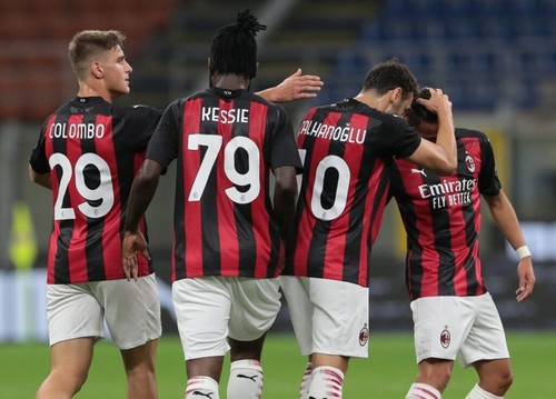 Бешеная развязка. Милан совершил невероятный камбэк, выиграв серию пенальти