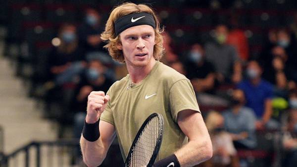 Рублев и Медведев попали в новый пул допинг-тестирования ITF