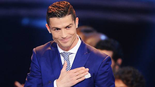 «Вместе мы можем изменить мир к лучшему». Роналду опубликовал новогодний пост