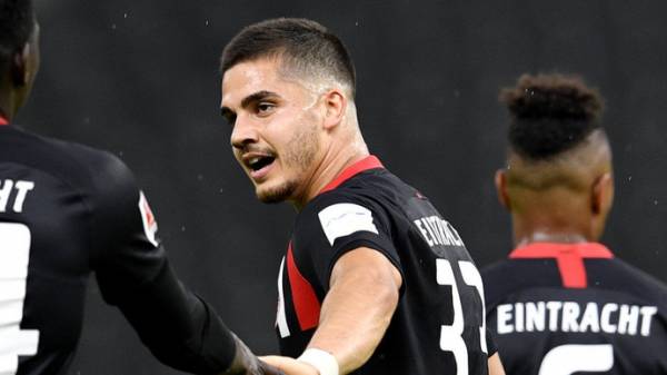 Форвард «Айнтрахта» обошел игроков «Баварии» в голосовании за звание лучшего игрока месяца Бундеслиги