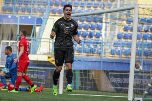 Металлист 1925 нанес сокрушительное поражение лидеру чемпионата