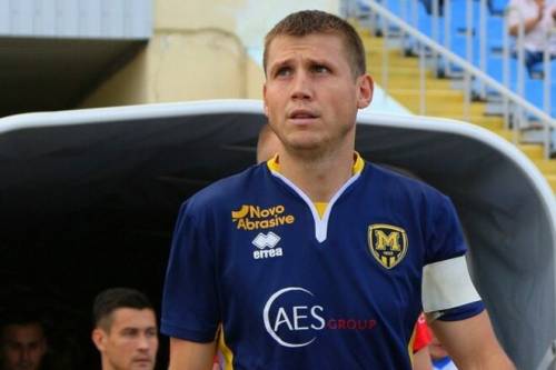 Начинается чистка состава? Опытный форвард покинул Металлист