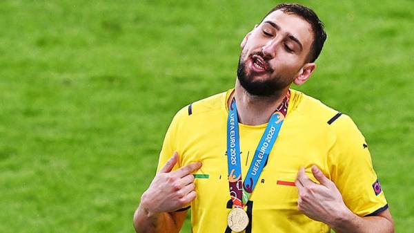 Буффон назвал Доннарумму одним из главных фаворитов в борьбе за «Золотой мяч»