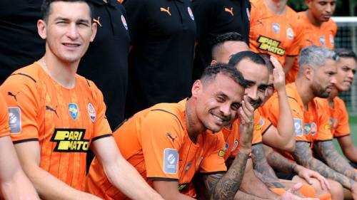 Новый тренер, новая форма и новички. Шахтер провел фотосессию перед сезоном