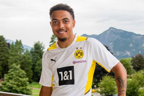 ОФИЦИАЛЬНО. Боруссия Д за 30 млн евро купила форварда в напарники Холанду