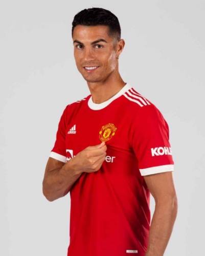 Он снова дома. Первые фото Роналду в форме МЮ после возвращения