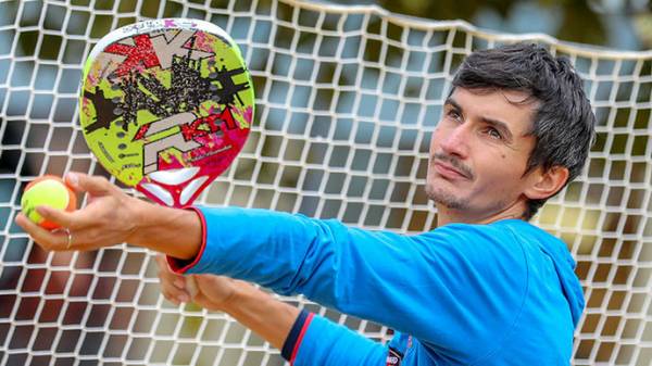 Россиянин Бурмакин стал чемпионом мира по пляжному теннису