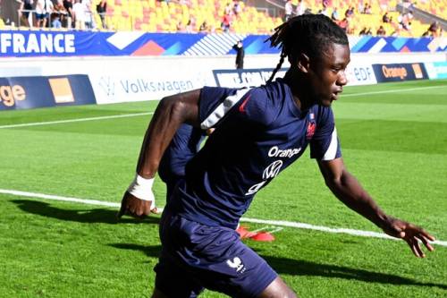 Сенсация! Футбольный карлик сделал ничью с Францией в группе Украины