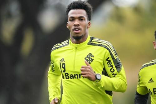 Источник: Рух планирует подписать бывшего футболиста Интернасьоналя