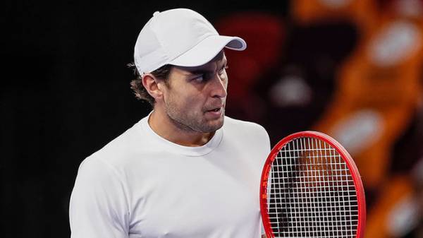 Карацев проиграл Корде в первом круге «Мастерса» в Париже