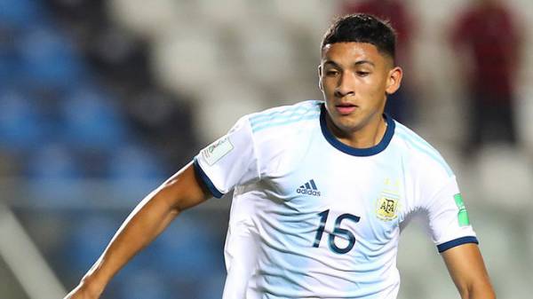 «Зенит», «Вильярреал» и ПСВ заинтересованы в трансфере 19-летнего полузащитника «Боки Хуниорс» — СМИ