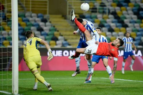 Порту — Бенфика. Прогноз на матч Младена Бартуловича