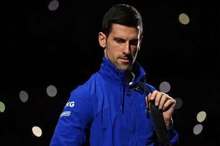 Вакцинируйся или уходи из тенниса? Джоковичу не оставляют выбора