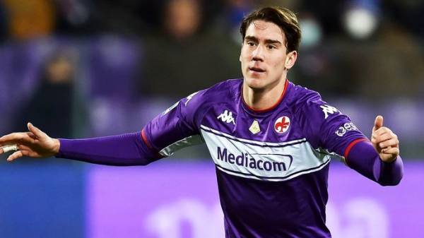 В «Фиорентине» опровергли запрос «Ювентуса» о трансфере Влаховича