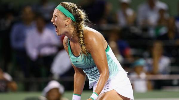 «Ей нужен психиатр» — Азаренко вступила в перепалку с судьей по поводу поведения Путинцевой