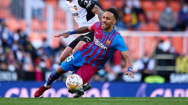 Обамеянг — первый игрок в XXI веке, отметившийся хет-триком в Лиге 1, Бундеслиге, АПЛ и Примере