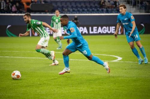 Семак презентовал Сергеева и Алберто, «Зенит» проиграл дома «Бетису»