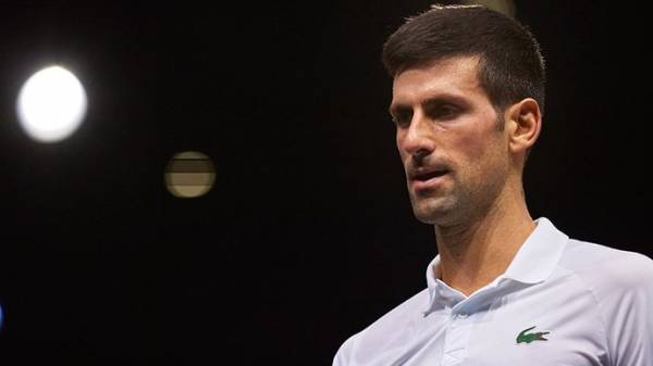 Организаторы «Ролан Гаррос» допустили участие Джоковича в турнире