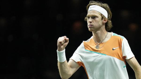 Тарпищев рассказал, за счет чего Рублеву удалось обыграть Джоковича