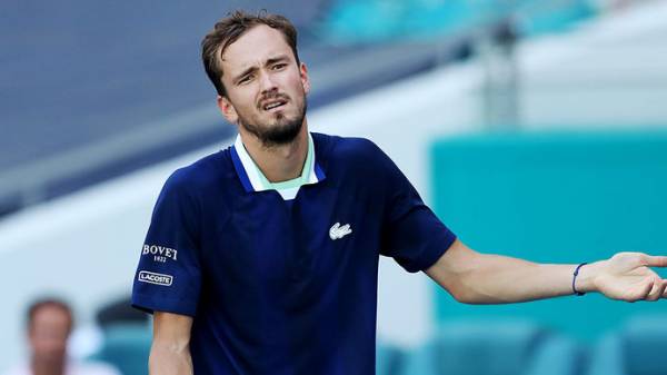 Медведев высказался о поражении от Гаске в первом матче после возвращения на корт