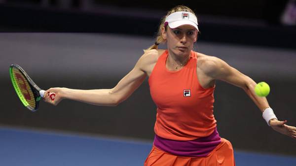 Александрова вышла в полуфинал турнира в Мадриде, обыграв американку Анисимову