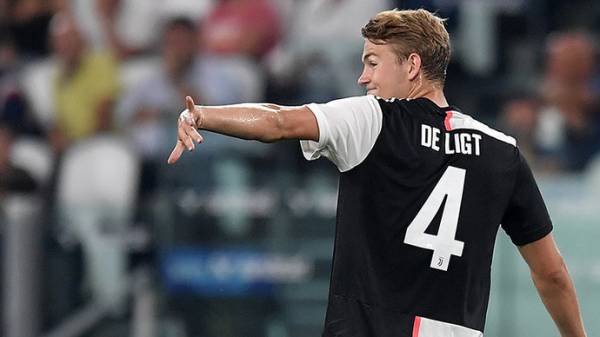 «Бавария» приобрела защитника де Лигта у «Ювентуса»