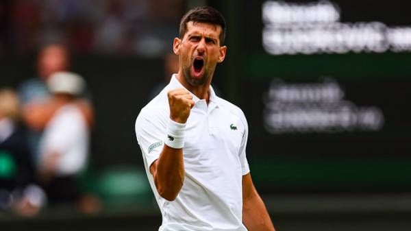 Джокович вышел в финал Уимблдона, где сыграет с Кириосом