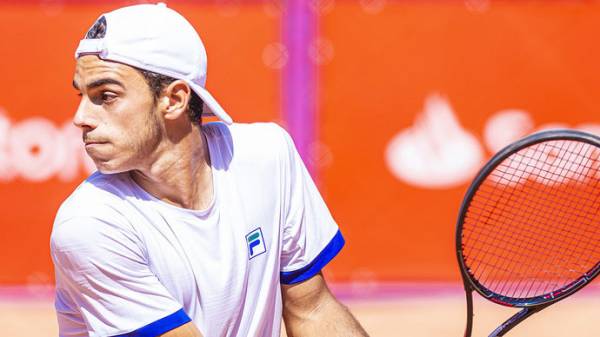 Черундоло вслед за Рублевым обыграл Карацева на турнире в Гамбурге