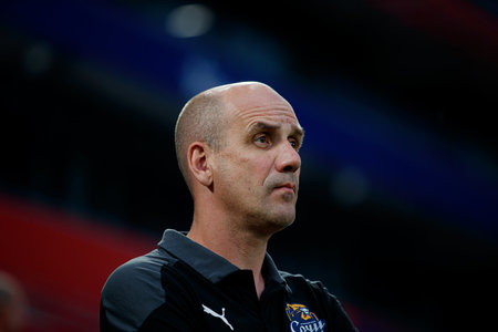 «Убери от него руки, клоун!» Неожиданный трансфер российского футболиста в Европу