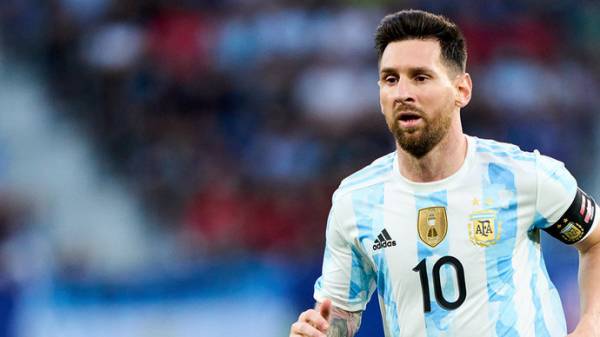 Президент «Барселоны» ответил на вопрос о возвращении Месси в следующем году