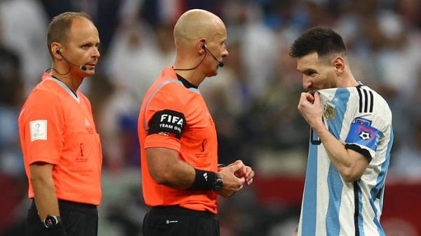 «Почему Месси позволяет так унижать Мбаппе?» — Пирс Морган