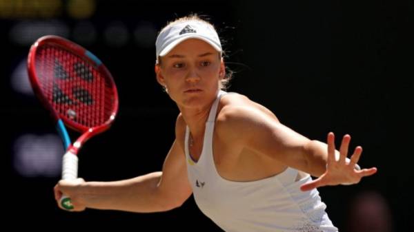Шансы Рыбакиной и Соболенко в финале Australian Open равны, считает Чесноков