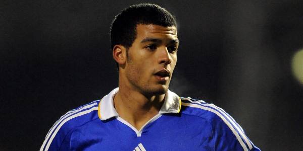 Экс-футболист «Челси» стал бездомным в 32 года