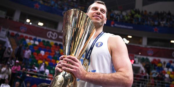 Призер ОИ Моня завершил карьеру