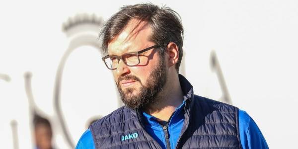 Футболист «ПАРИ НН» назвал специфическими требования бывшего главного тренера команды Горлова