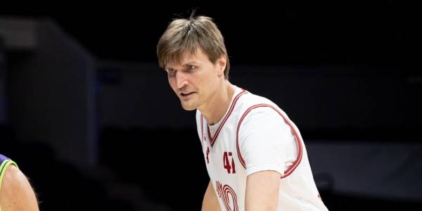 Кириленко уверен, что мужская сборная России выступала бы на чемпионате мира