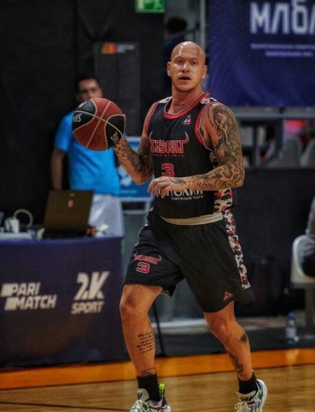 Покалечил девушку и сбежал. Российского спортсмена обвиняют в жутком ДТП